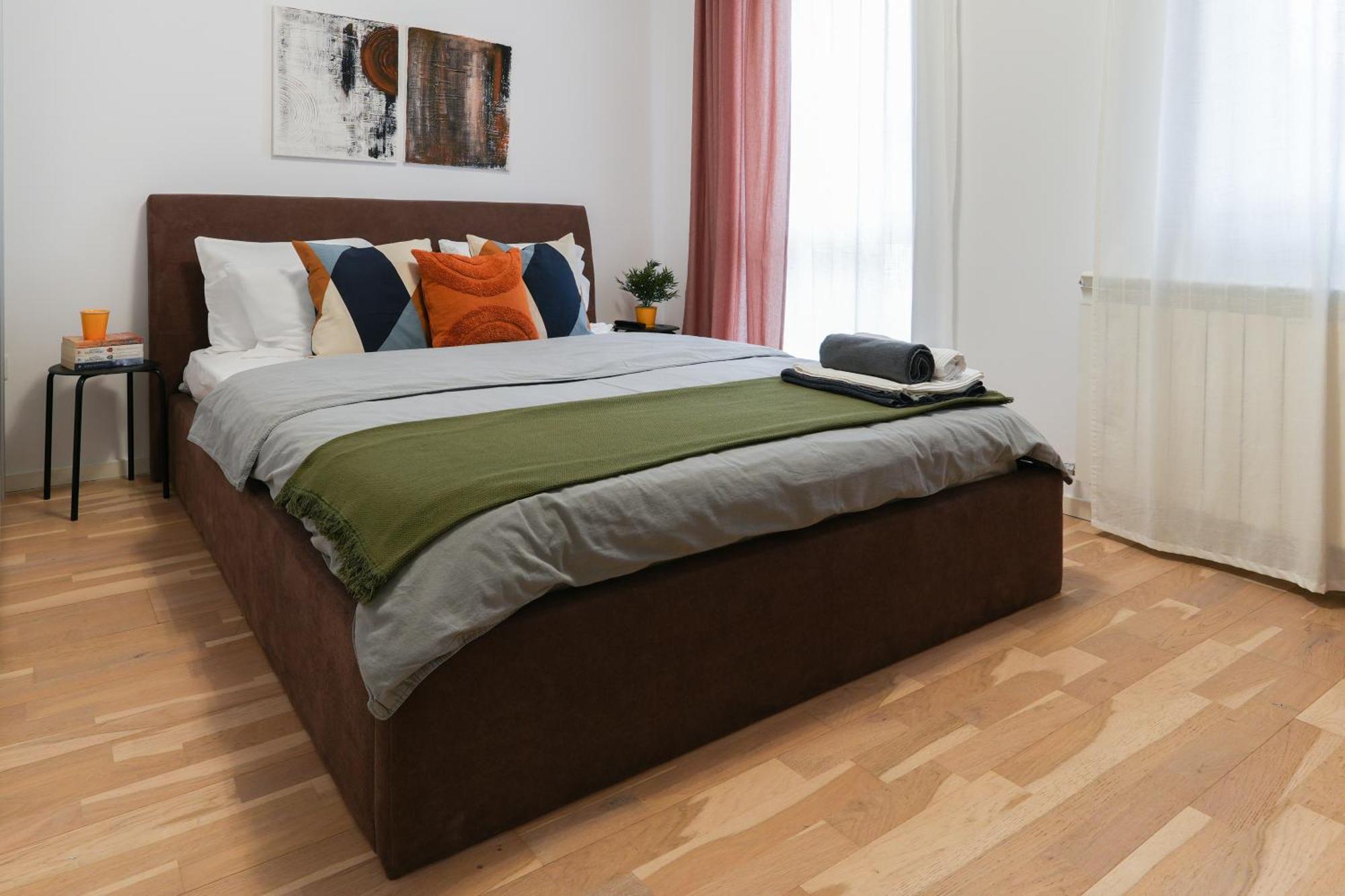 Amalia - Quiet 1Br Apartment With Parking & Wi-Fi Букурещ Екстериор снимка