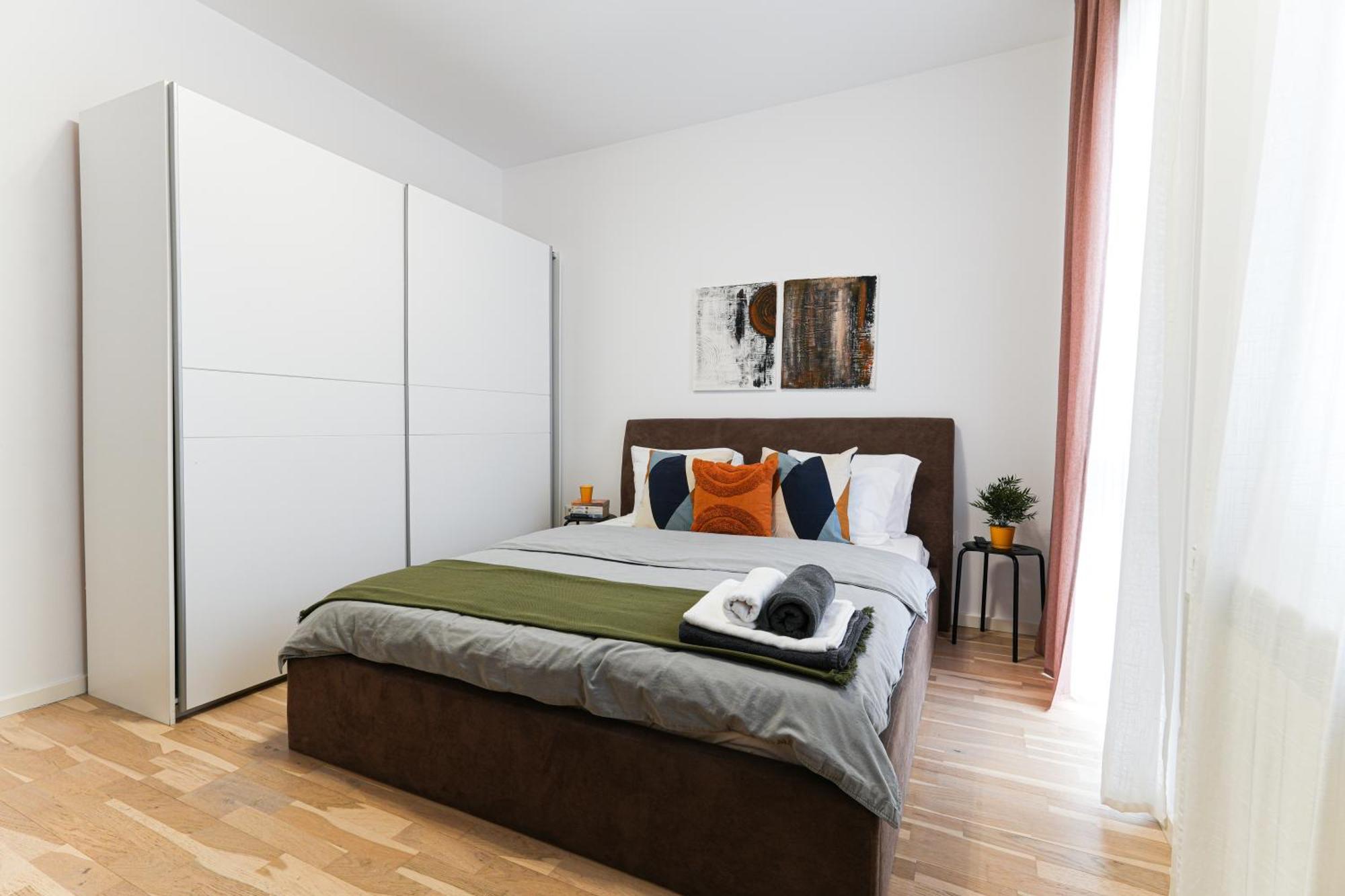 Amalia - Quiet 1Br Apartment With Parking & Wi-Fi Букурещ Екстериор снимка