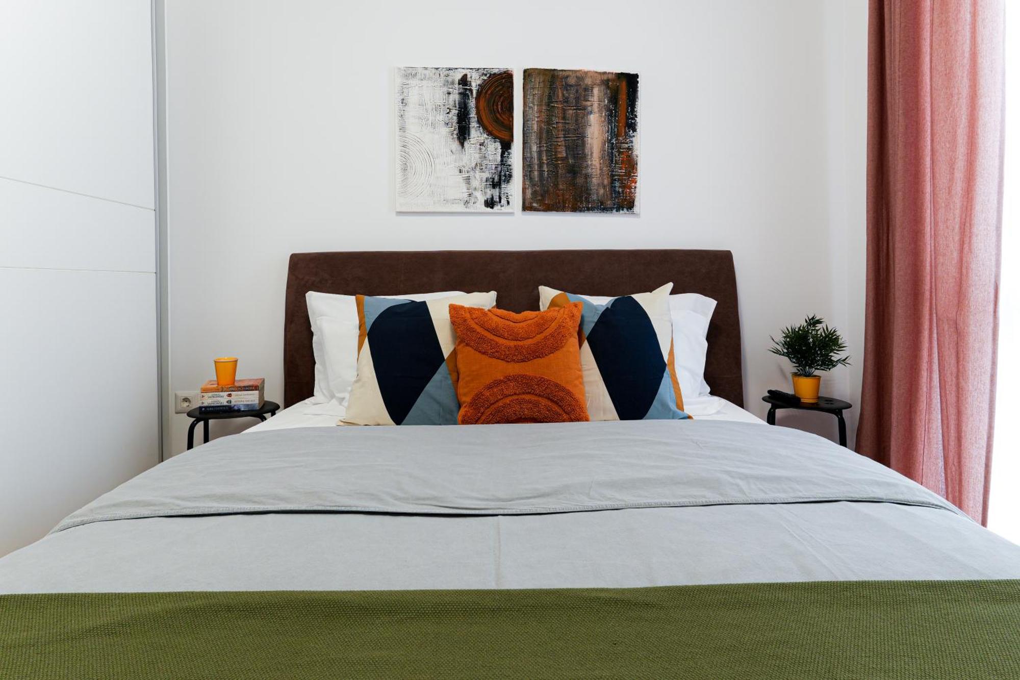 Amalia - Quiet 1Br Apartment With Parking & Wi-Fi Букурещ Екстериор снимка